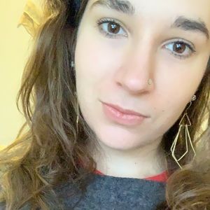 Meet your Posher, Lydia